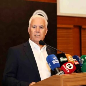 bursa buyuksehir belediye baskani bozbeyden yangin kahramanlarina tesekkur tuWTtl9F