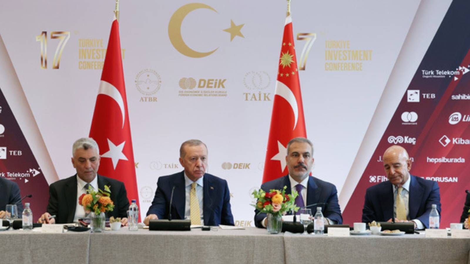 cumhurbaskani erdogan abd ile savunma sanayii is birligimizin engel ve kisitlamalardan bir an evvel kurtarilmasi lazim BpMxpkmn