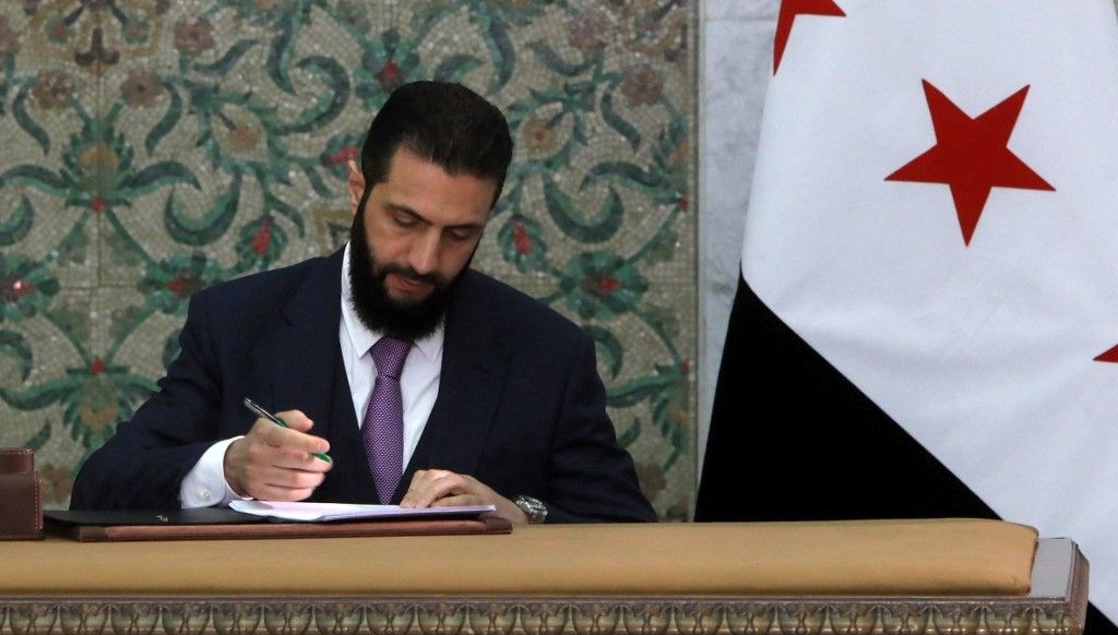 ahmed saranin ilk sinavi suriyede esad sonrasi secim gunu DzjqflMr