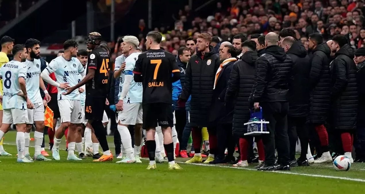 bahis skandali sonrasi galatasaraydan flas oneri o maca dikkat cektiler CROcd4VE.jpg