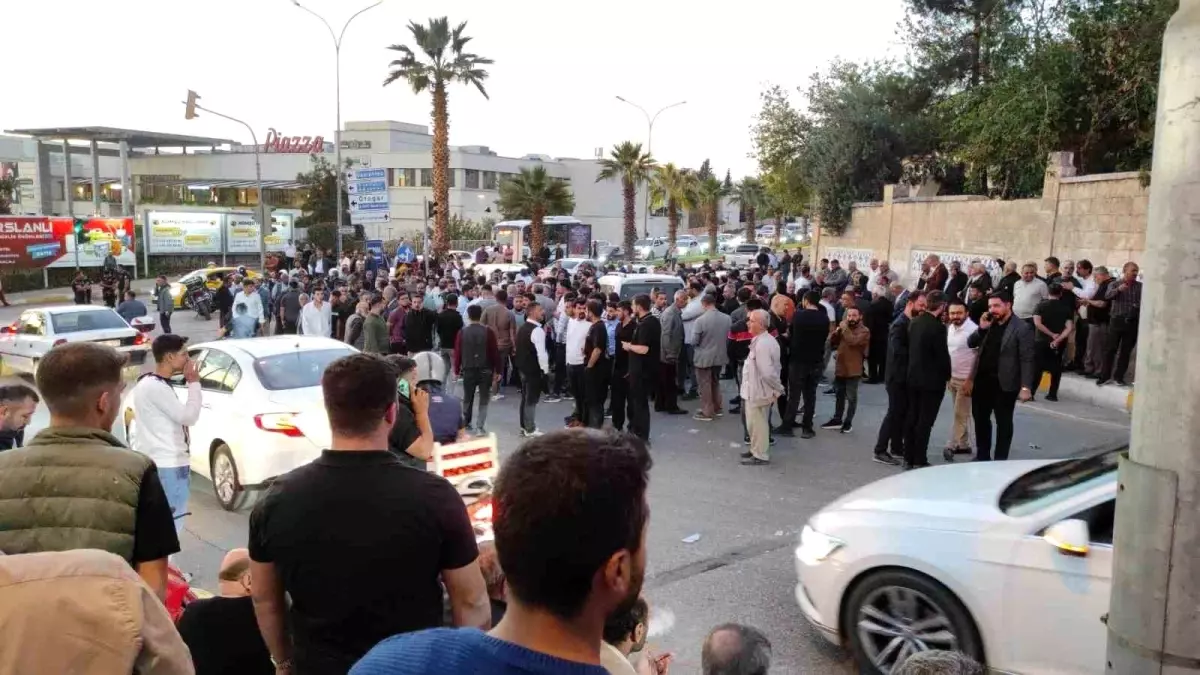 cenazeye katilanlar ile polis arasinda kavga 9 yarali 7 gozalti ykSTIcNi.jpg