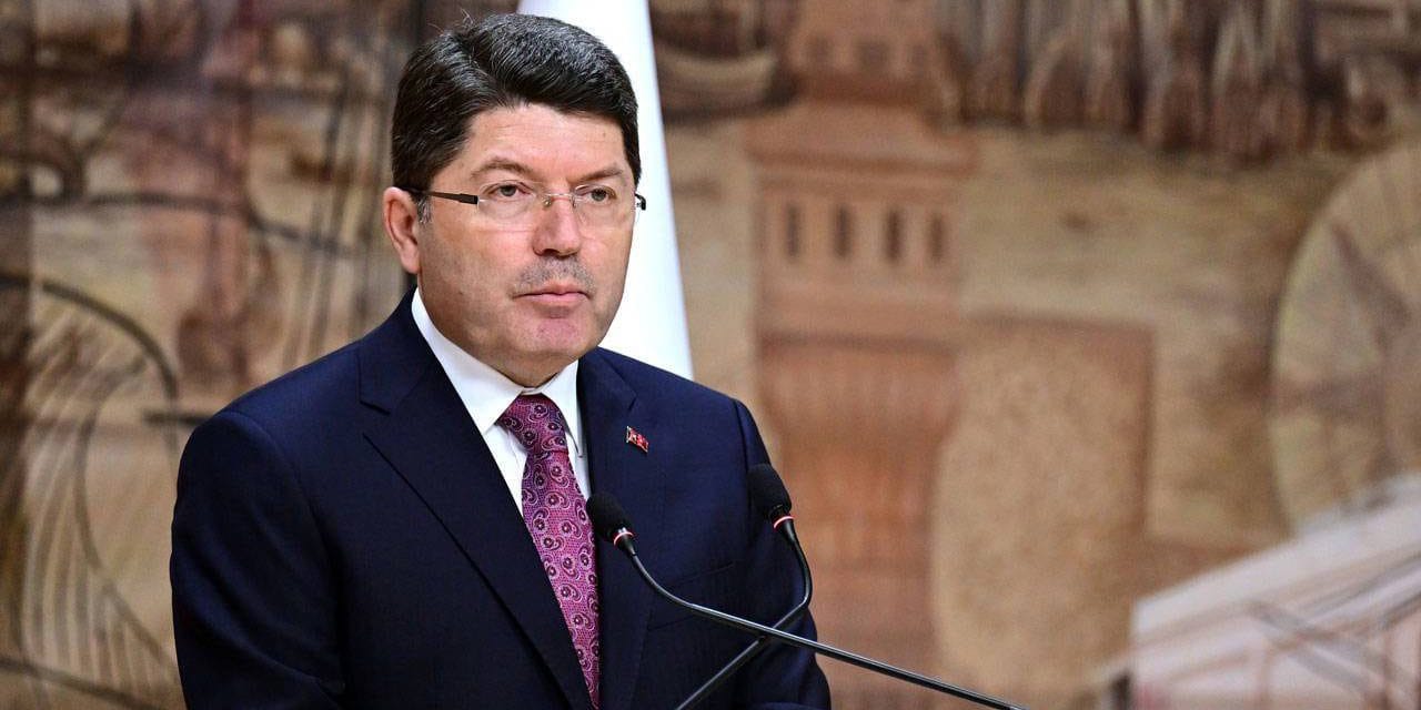 ozgur ozelin belgeli ifsasina sorusturma yok sozlerine var bakan tunctan talimat gibi aciklama NmUlXTXr.jpg