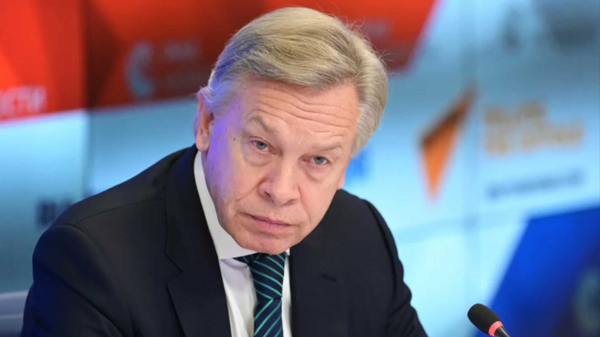 pu kov fransizlar macronun ulkeyi batirdigini dusunuyor jsmFPnpP.png