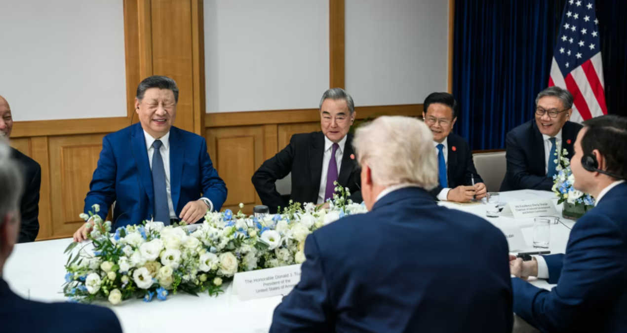 sinin bu fotograflari cinde yasaklandi lMfVhjRc.jpg