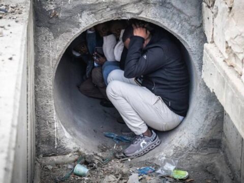 İsrail’de panik anları: İran füzelerinden korunmaya çalıştılar