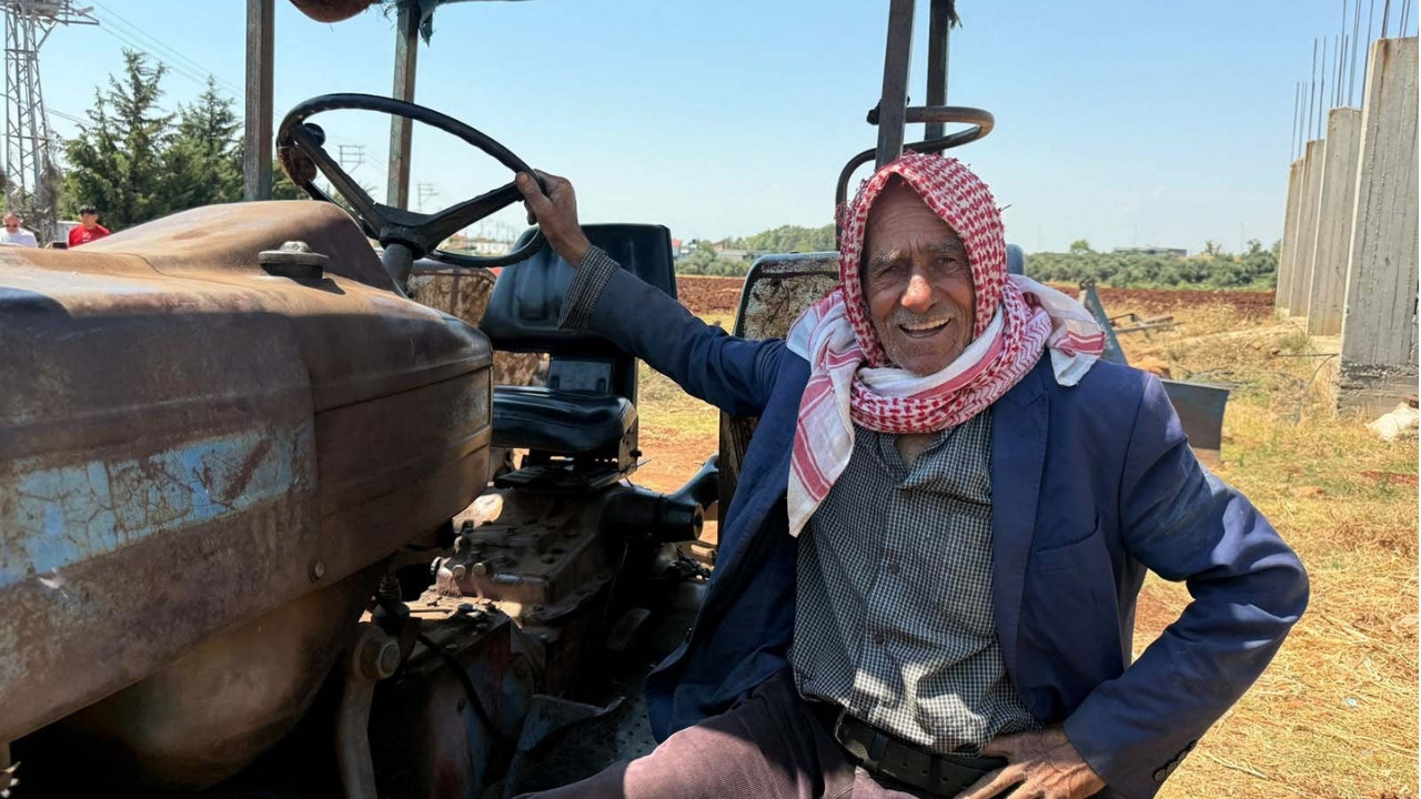 50 yıl önce 2 bin 500 liraya almıştı: Yarım asırlık traktörle 300 dönüm arazinin sahibi oldu! 50 yil once 2 bin 500 liraya almisti yarim asirlik traktorle 300 donum arazinin WvjIqFwF