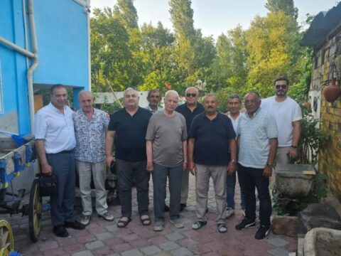 Avrupa ve turkiyeden karakoyunlu ata ocagina anlamli ziyaret F1P2Vl1L