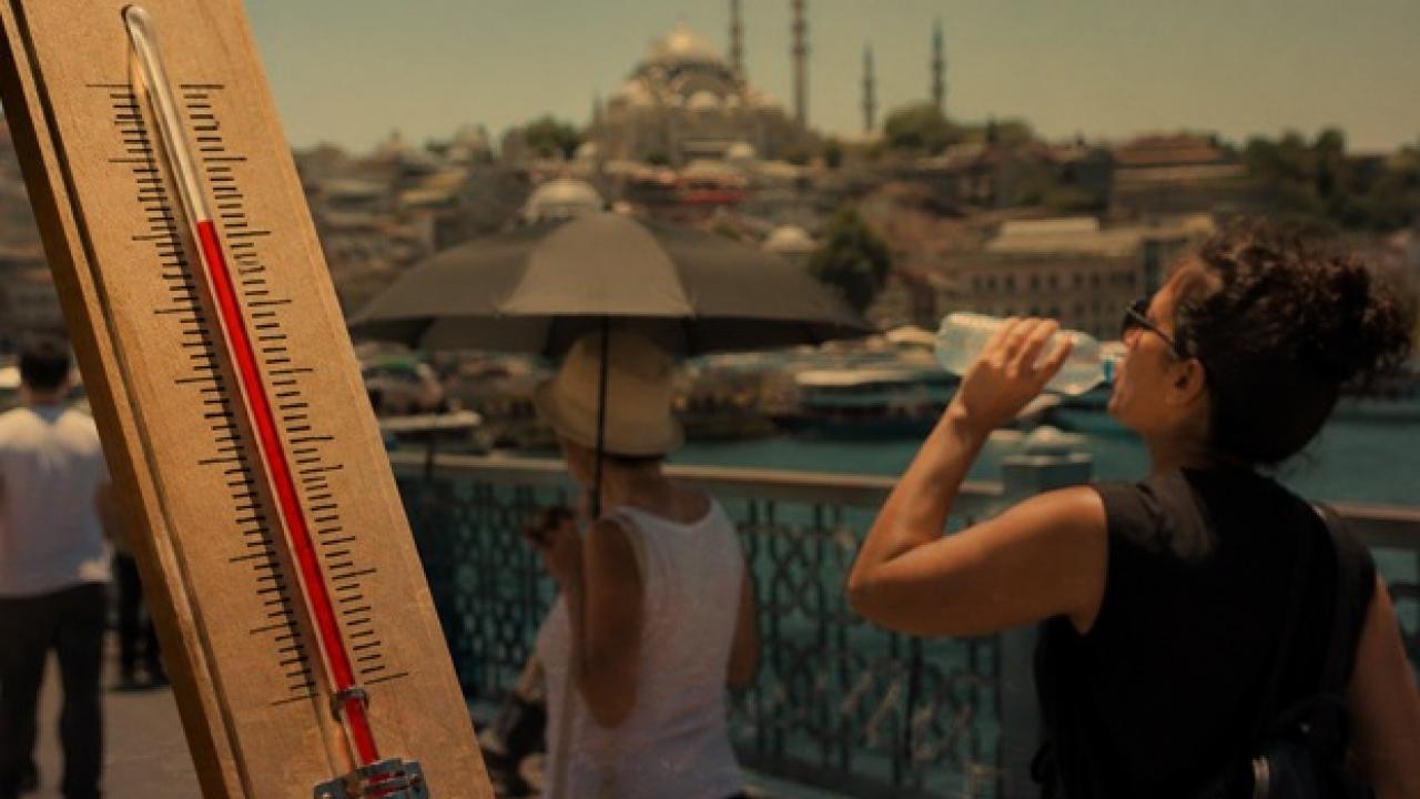 Meteoroloji’den hafta sonu uyarısı! Sıcaklık artıyor, kuvvetli sağanak ve fırtınaya dikkat Img