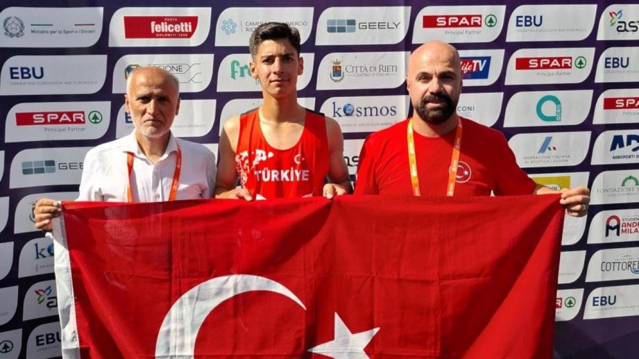 Fenerbahçeli milli sporcudan İtalya’da bronz madalya Img