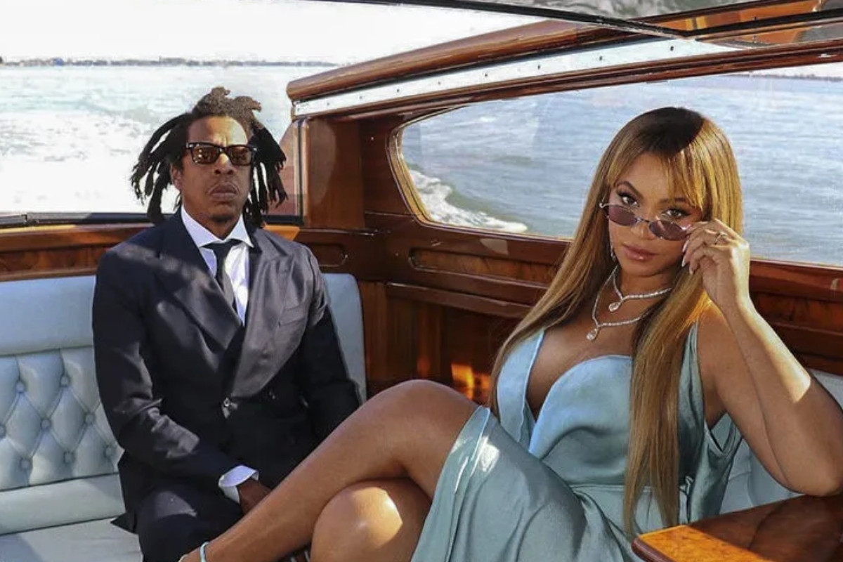 Ünlü şarkıcı Beyonce ve Jay-Z’nin evine otomobille çarpan kişi tutuklandı Img