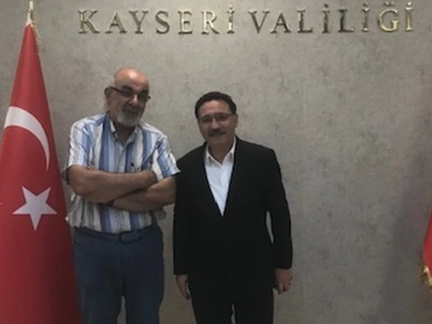 Kayseri valisi cicekten 15 temmuz mesaji SKDISkdD
