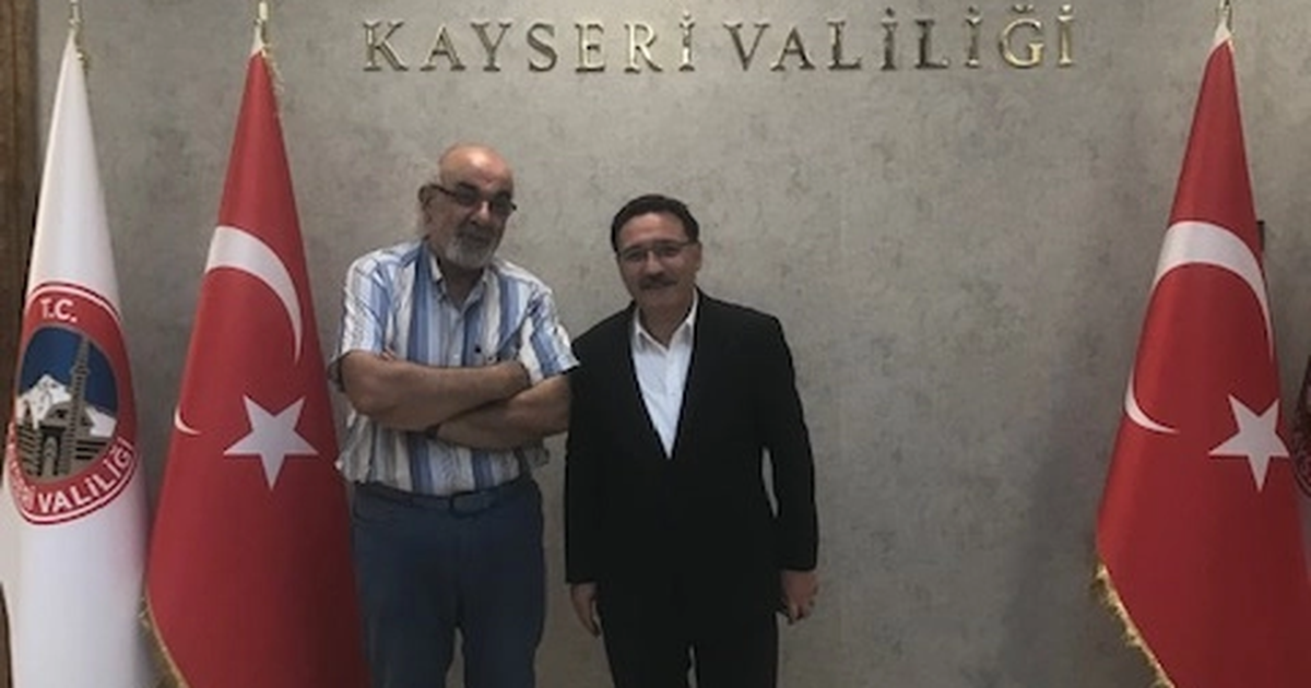 Kayseri valisi cicekten 15 temmuz mesaji SKDISkdD